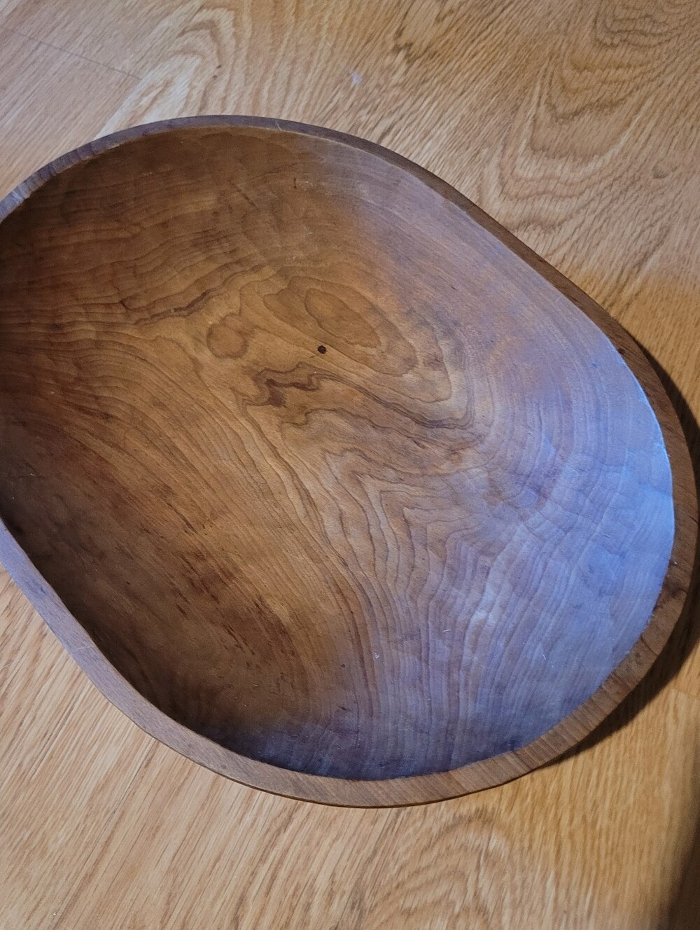 Vintage Wooden Bowl - Picture 4 of 6